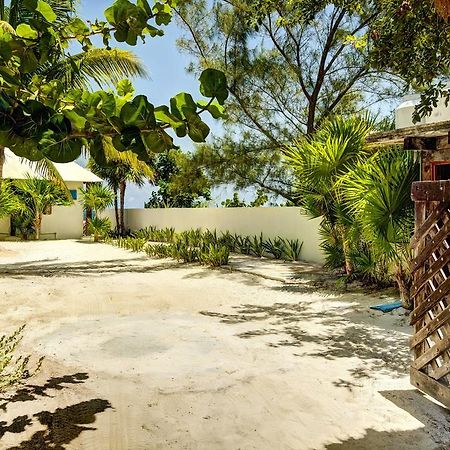 Beach Front House At Puerto Morelos Villa Exterior photo